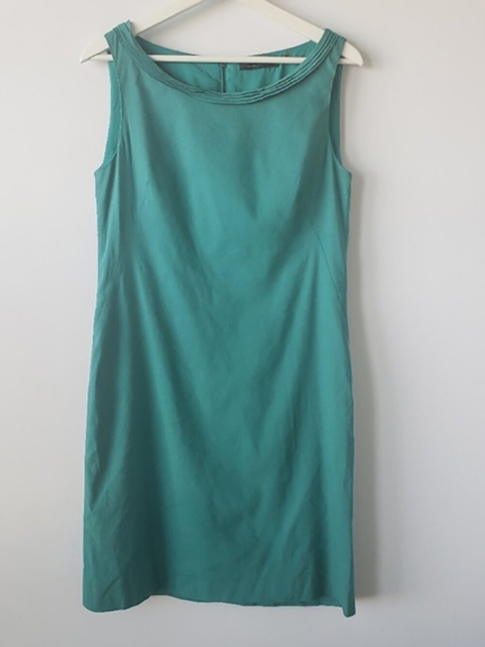 Elie Tahari womens dress size 6 teal sleeveless ruffle neck shift